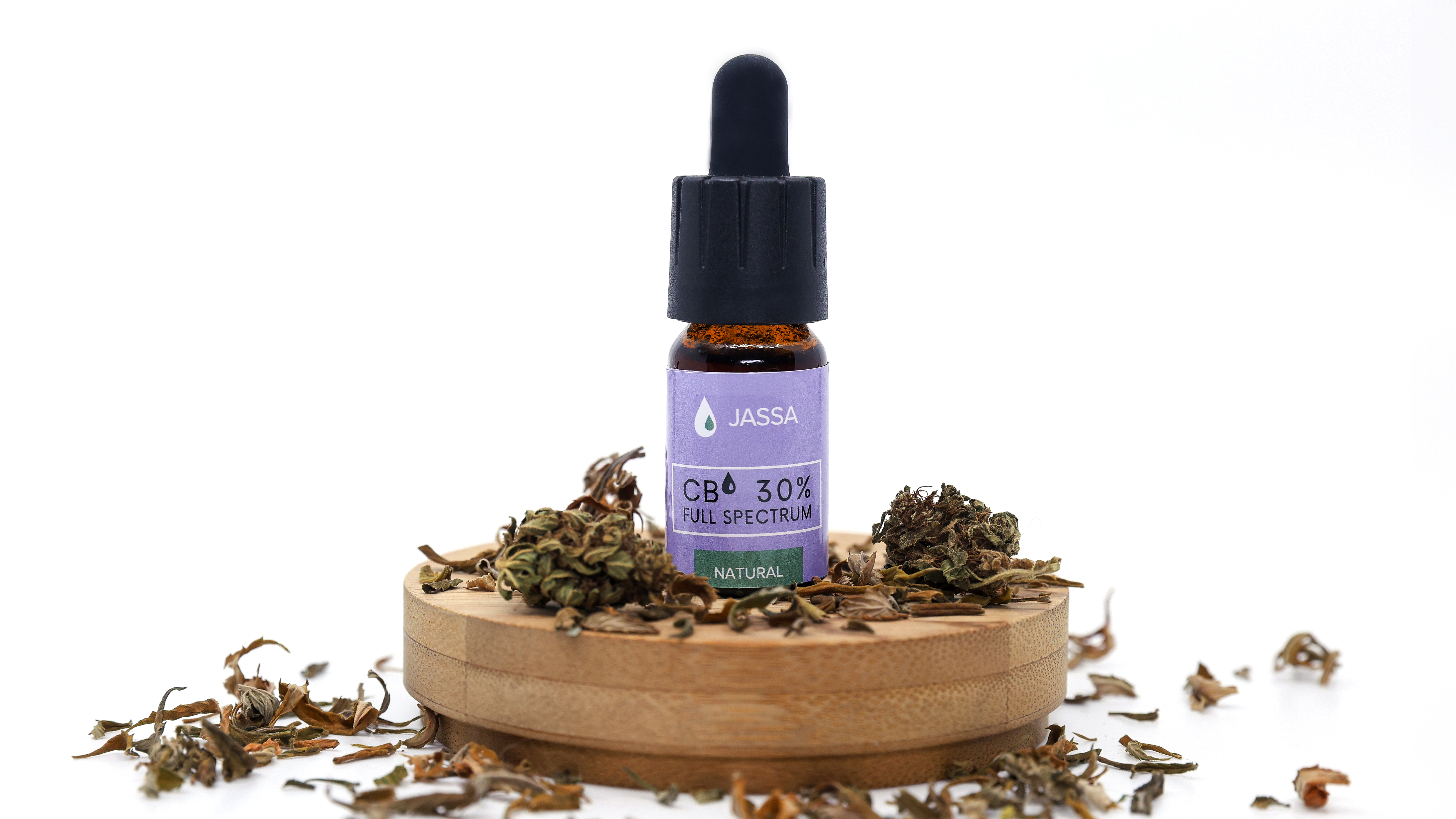 JASSA CBD Tropfen Flasche mit natürlichen Kräutern